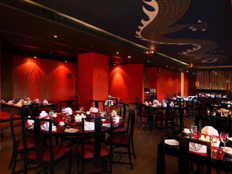 Radisson Jaipur City Center מראה חיצוני תמונה The interior of the restaurant