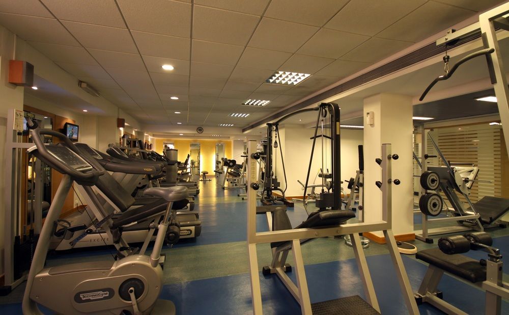 Radisson Jaipur City Center מראה חיצוני תמונה The gym at the hotel